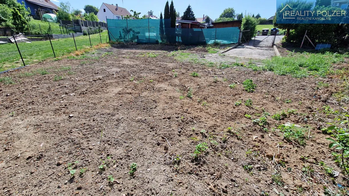 Pronájem pozemku 400 m²